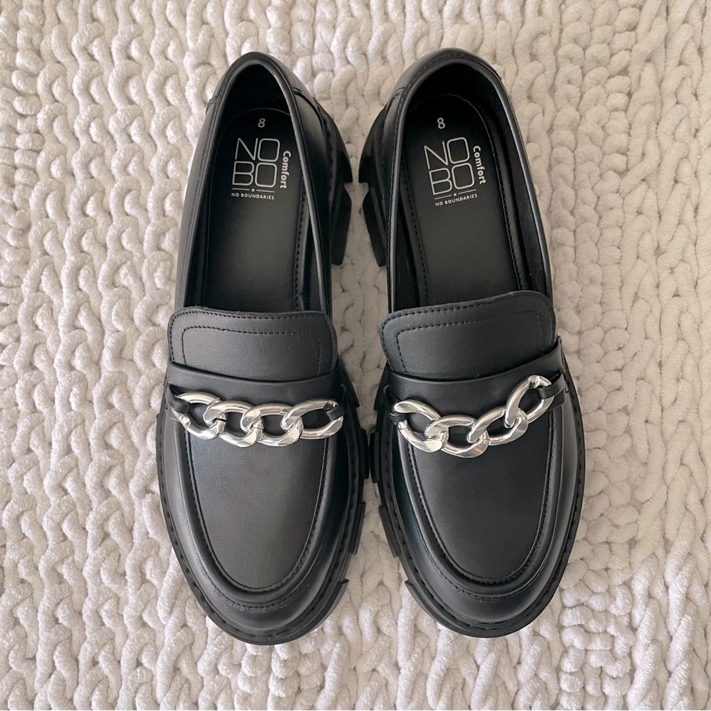 3/$45 ✨ NWOT! NO BOUNDARIES Loafers w/chain detail